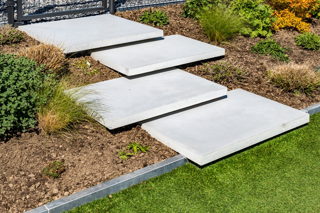 Ebema's Stone&Style est votre ultime guichet unique, offrant plus de 650 solutions en béton pour votre jardin et terrasse.