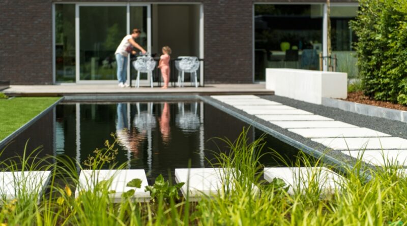 Ebema's Stone&Style est votre ultime guichet unique, offrant plus de 650 solutions en béton pour votre jardin et terrasse.