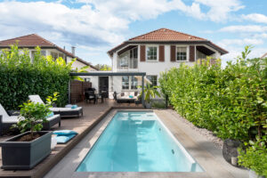 Plaisir maxi, format miniDécouvrez la piscine Stark de LPW Pools