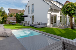 Plaisir maxi, format miniDécouvrez la piscine Stark de LPW Pools