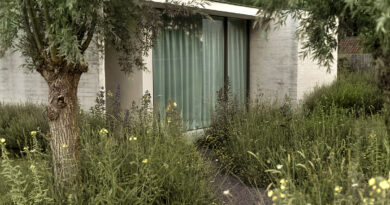 Exteria Tuin- en Landschapsarchitecten conçoit des jardins qui s'intègrent parfaitement dans leur environnement. Le respect du paysage et une approche minimaliste, mais réfléchie, sont au cœur de leur démarche.